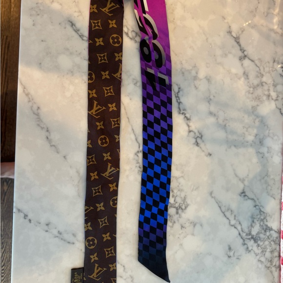 - Louis Vuitton Bandeau NEW WITH DUST BAG AND BOX RARE - Picture 9 of 9